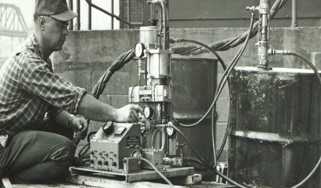 Machine de pulvérisation de mousse d'uréthane